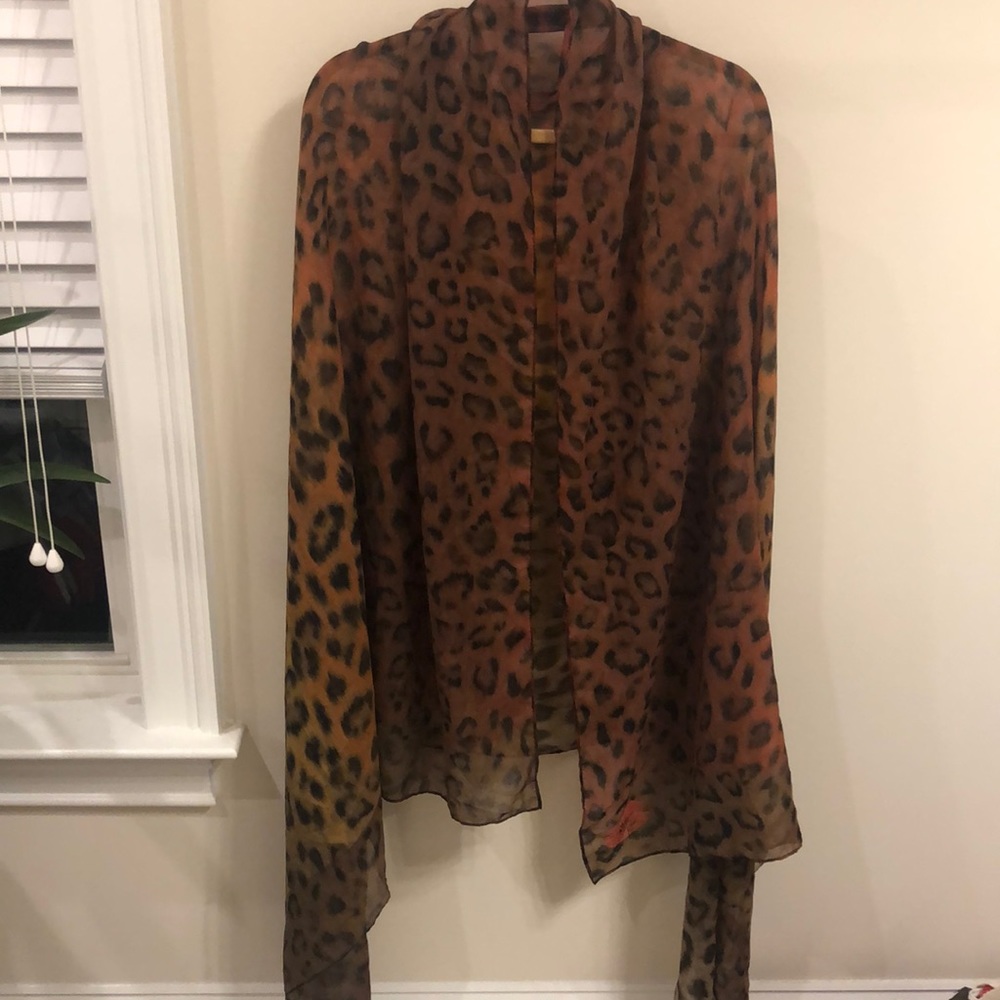 Chico’s Anniversary ombré animal print scarf/wrap - Picture 9 of 9
